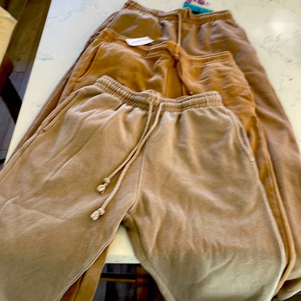 3 pair of brand new PacSun sweat pants size small never worn.